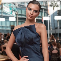 emily ratajkowski net worth